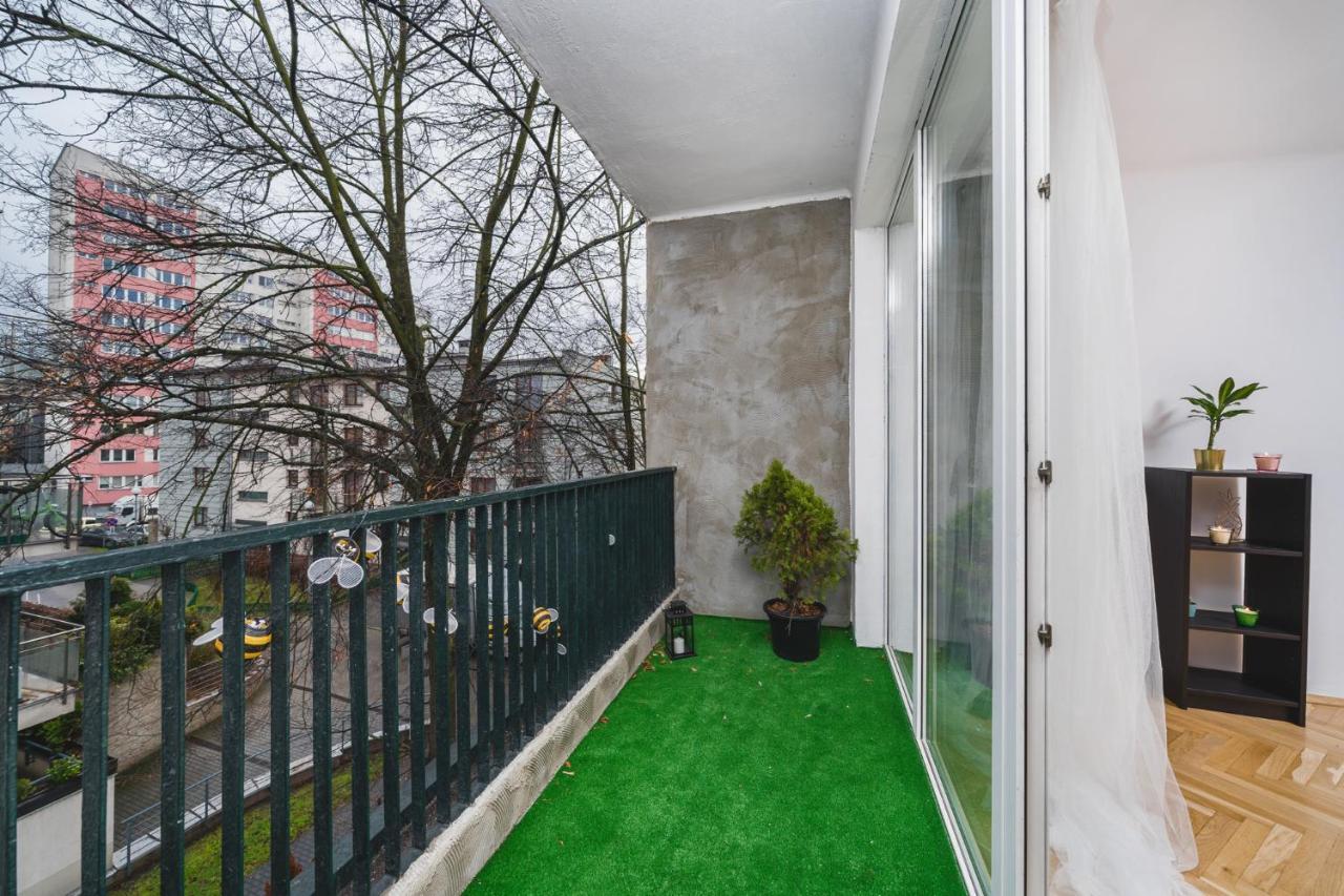 Sunshine Parkside Hideaway - 3 Bedroom - By Upstairs Krakau Exterior foto